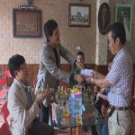 Đoàn trường THPT Đô Lương I tặng quà tới các gia đình chính sách